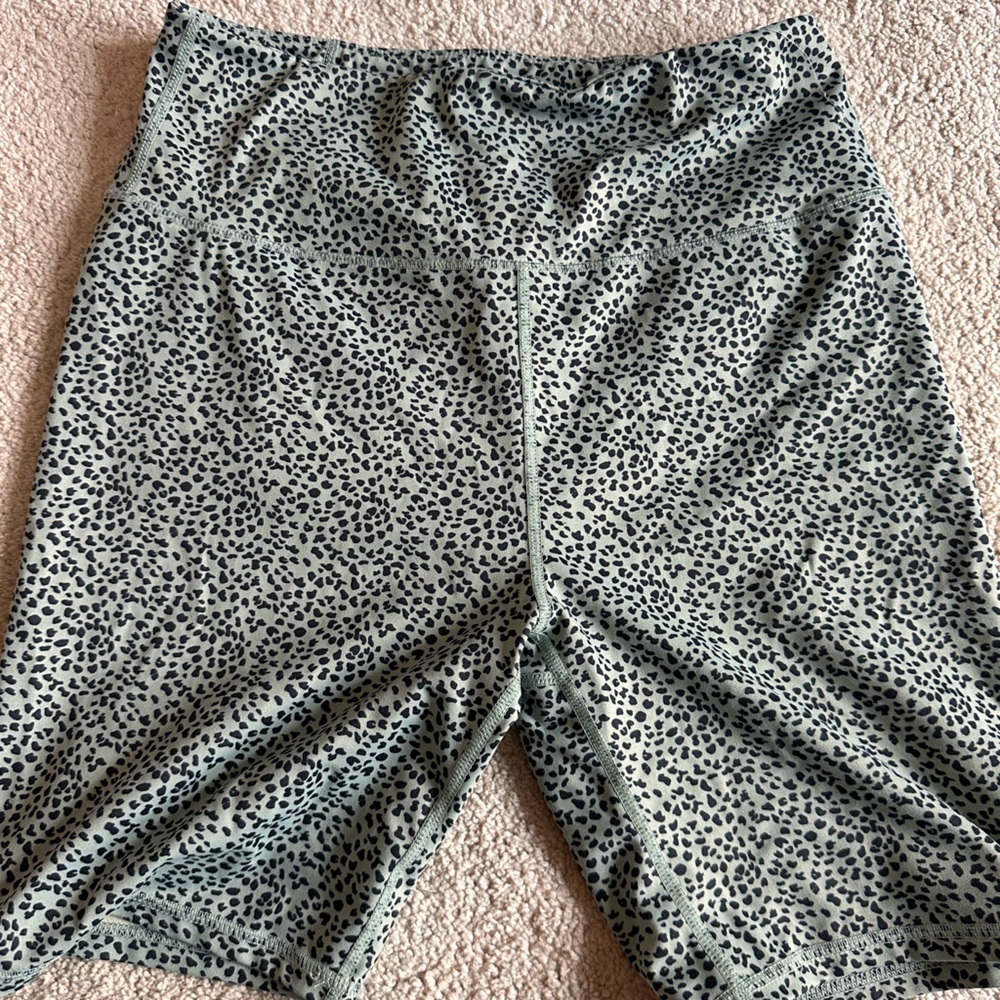 Sage printed biker shorts